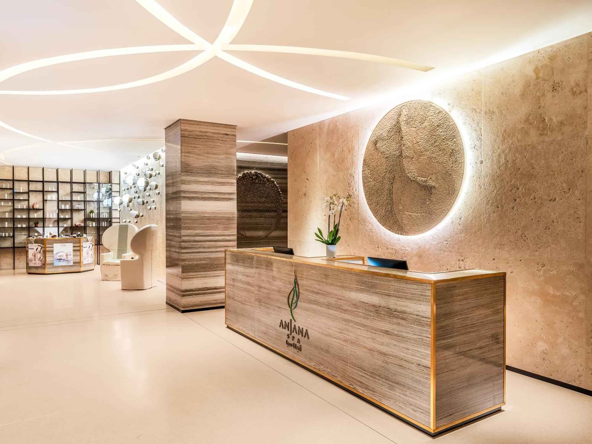 Rixos Gulf Hotel Doha Exterior photo The lobby of the AROMA SPA