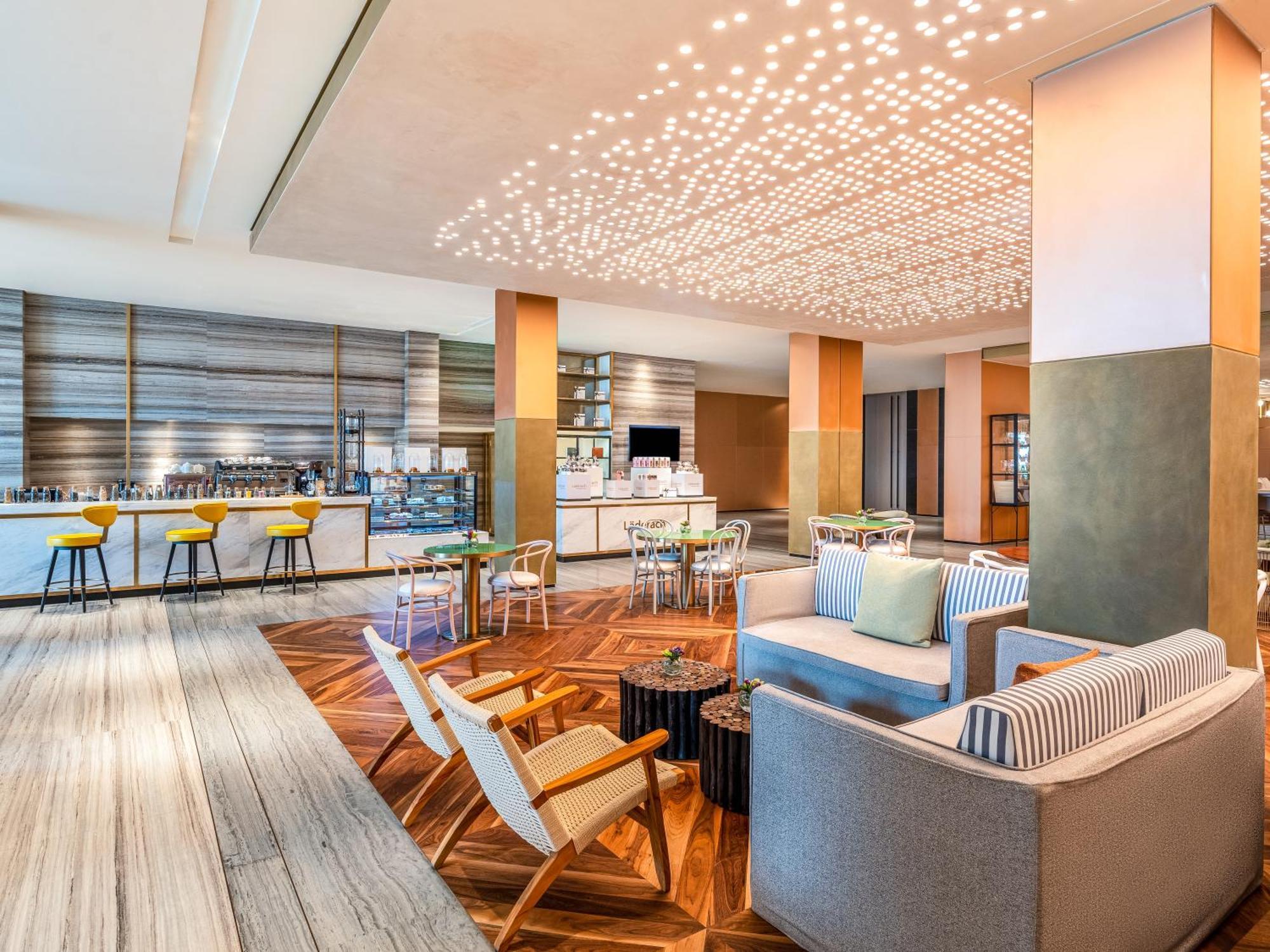 Rixos Gulf Hotel Doha Exterior photo The Lounge at the Westin Hyderabad
